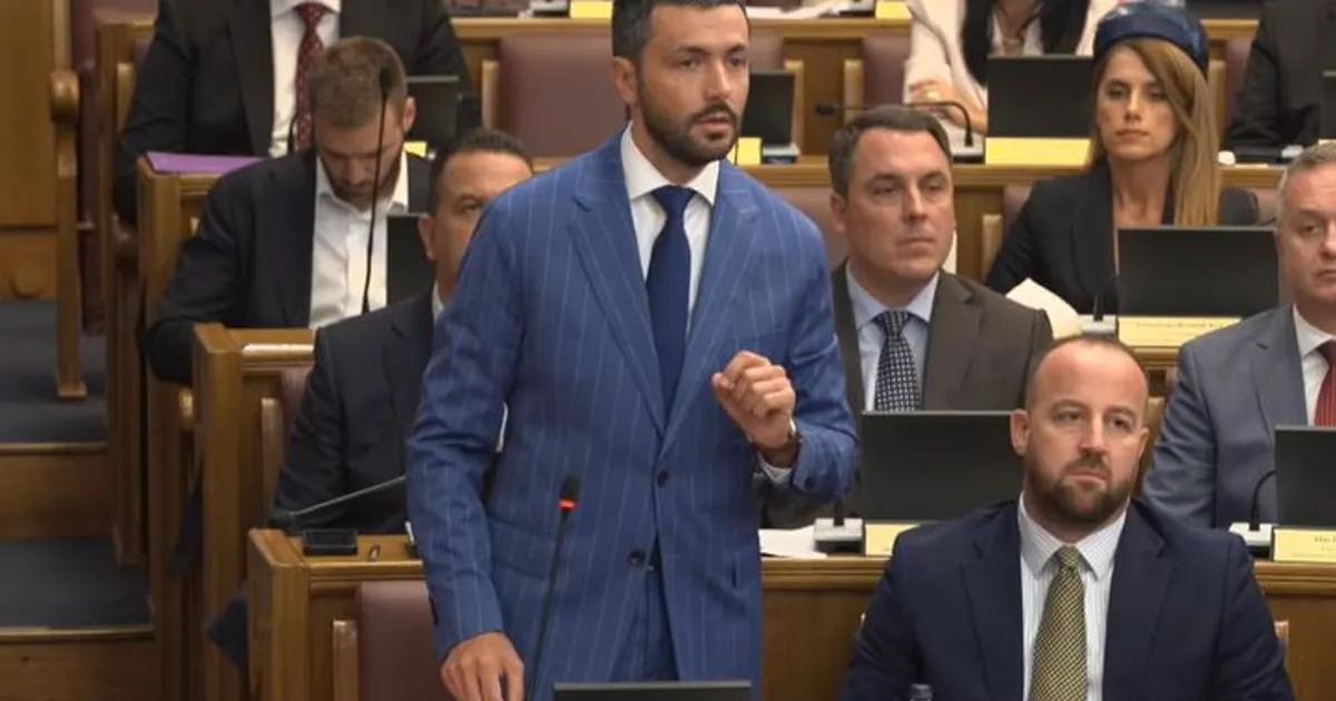 Živković u Skupštini: Slogan 'Novi srpski odgovor' osmislio Svetozar Marović Živković u Skupštini: Slogan 'Novi srpski odgovor' osmislio Svetozar Marović