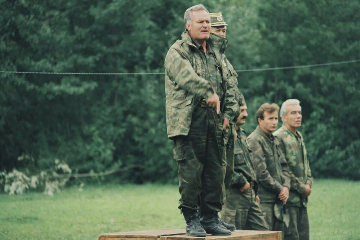 Zločini ne mogu da umru: O ratnom zločincu Ratku Mladiću Zločini ne mogu da umru: O ratnom zločincu Ratku Mladiću
