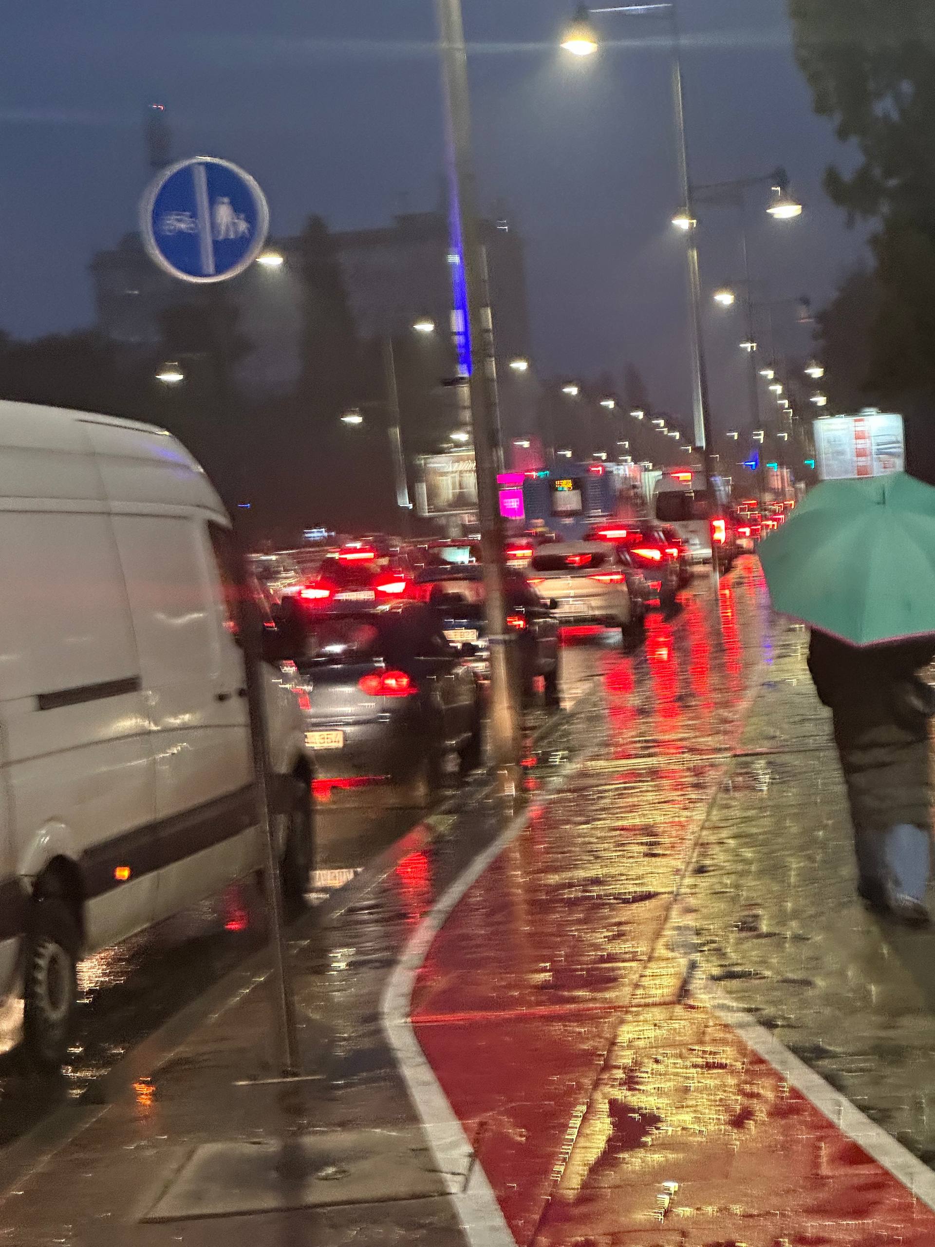 Kolaps sistema: Kada šačica ljudi može zaustaviti državu